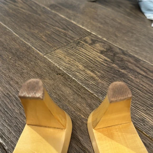 Betseyville Barbiecore wooden kitten heels - Picture 5 of 5